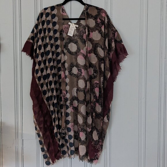 Subtle Luxury Patterned Wrap - Picture 1 of 5